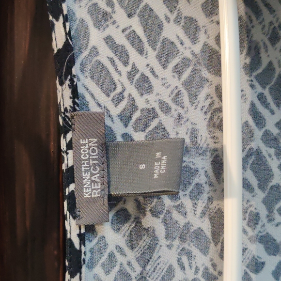 Kenneth Cole top - Picture 2 of 2